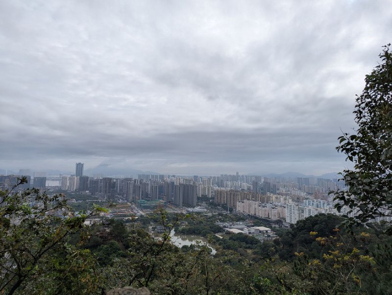 时间太快，上次带女儿爬这个山已经五年啦时间太快，上次带女儿爬这个山已经五年啦
